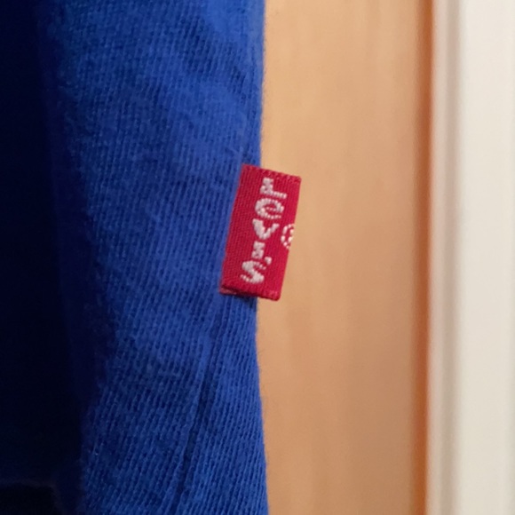 Levi Strauss &Co. Tee Worn only a handful of times - Picture 3 of 3